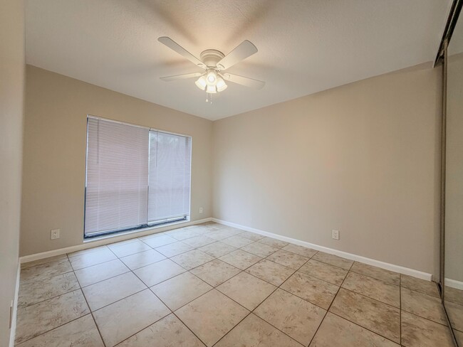 Building Photo - 1913 N Congress Ave