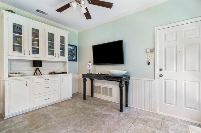 Building Photo - 12433 Montego Plaza