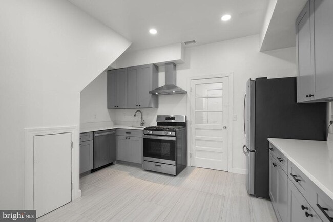 Building Photo - 138 Maryland Park Dr