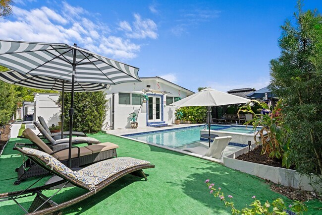 Building Photo - 3705 NE 16th Ave