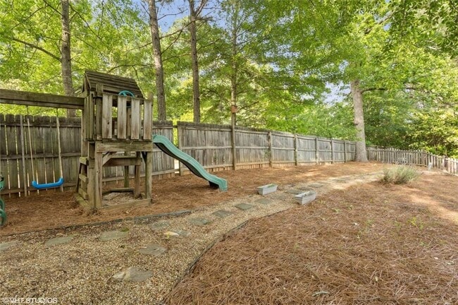 Building Photo - 230 Bluff Oak Dr