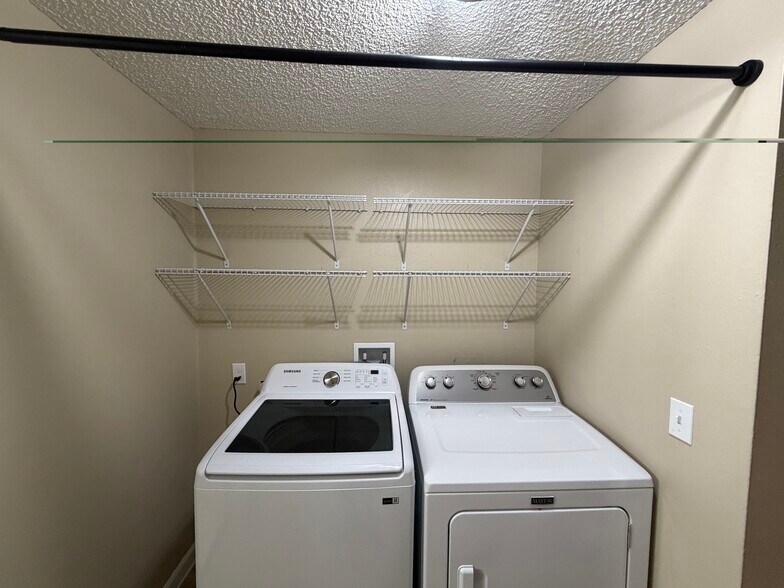 laundry room - 6722 S Monroe St