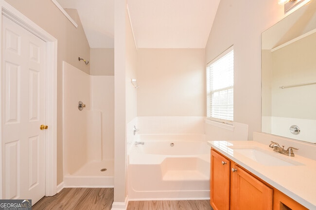 Building Photo - 1707 Deer Crossing Way