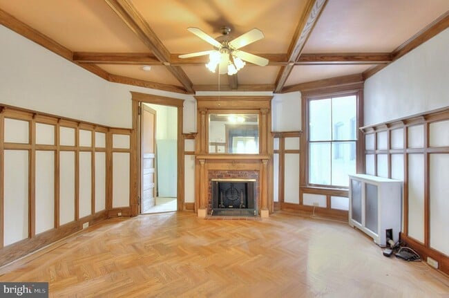 Building Photo - 1756 Park Rd NW