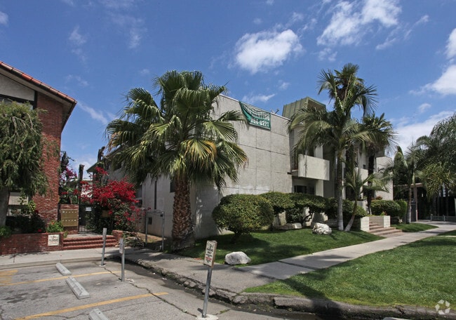 Building Photo - Sherman Terrace