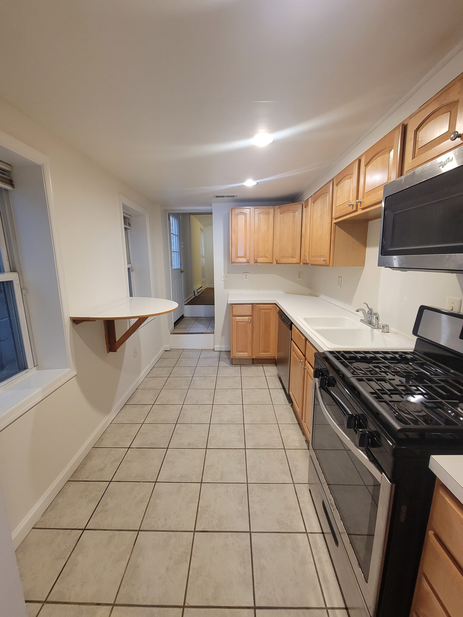 Kitchen - 2316 Cambridge St