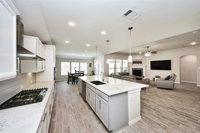 Building Photo - 25119 Sundance Park Ln