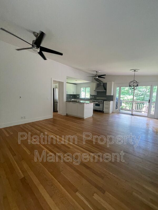Building Photo - 3828 Donaldson Dr