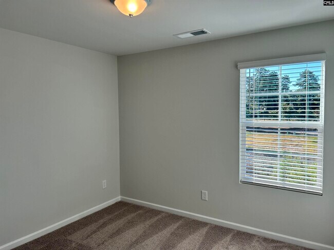 Building Photo - 437 Pinaster Path