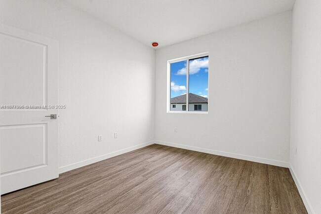 Building Photo - 22485 SW 125th Ave