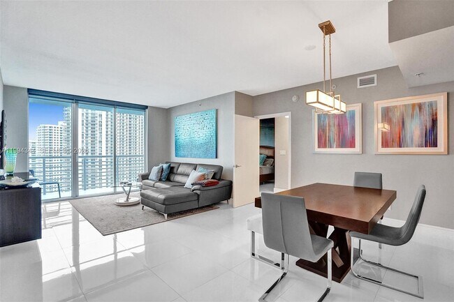 Building Photo - 325 S Biscayne Blvd