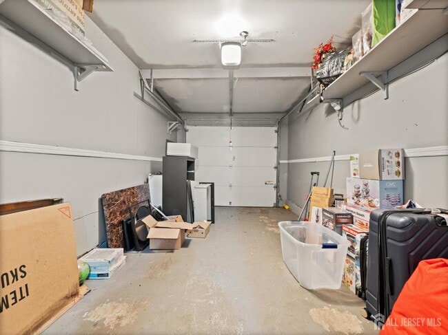 Building Photo - 30 Renaissance Ln