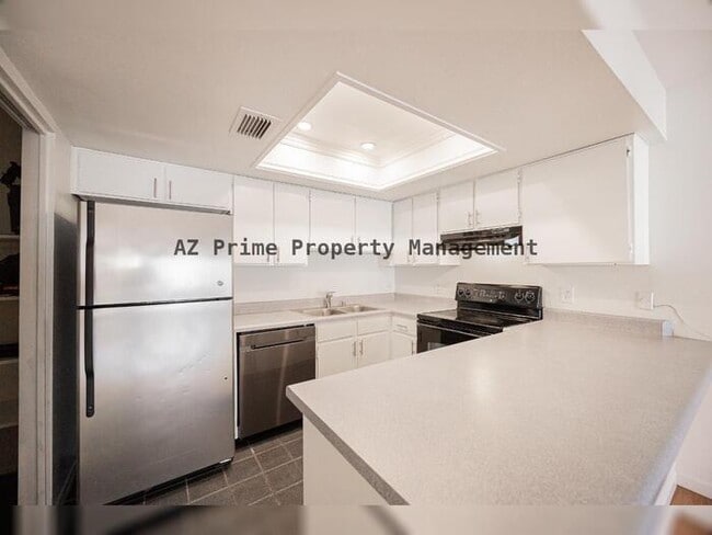 Building Photo - 2141 E Kirkland Ln