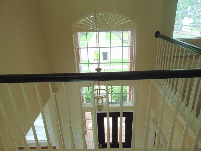 Building Photo - 1739 Lakewinds Dr