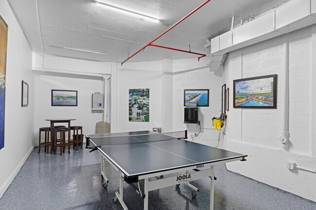 Building Photo - 3120 S Ocean Blvd