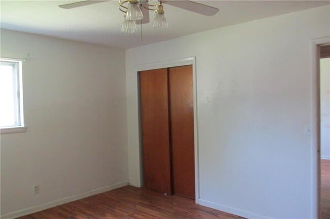 Building Photo - 301 El Paso St SW