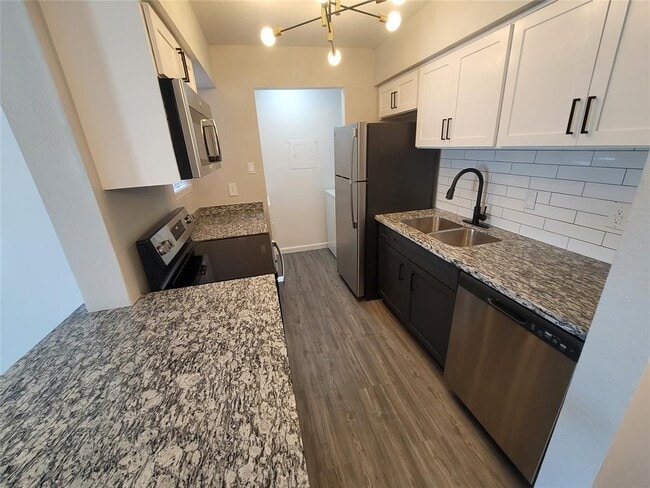 Primary Photo - 2701 W Bellfort Ave