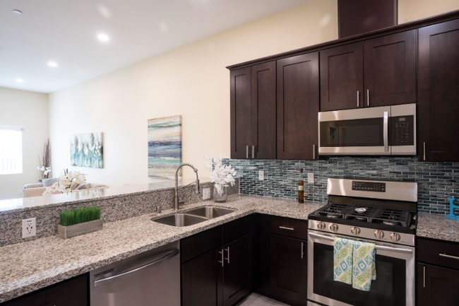 Building Photo - 2291 Dunlop St