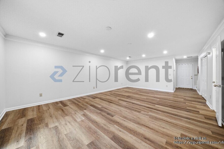 Building Photo - 661 Coventry Township Ln