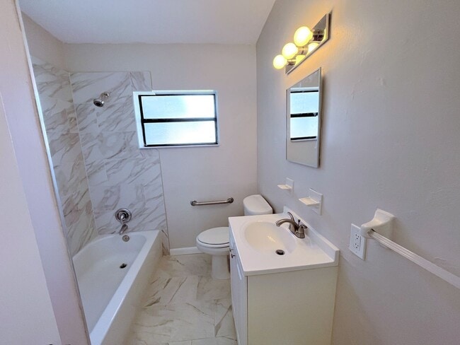 Building Photo - 3008 Herold Dr