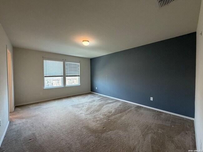 Building Photo - 323 Mistflower