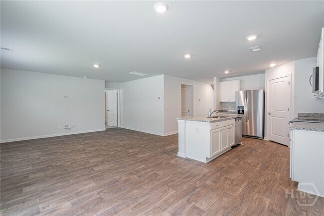 Building Photo - 1004 Bergamot Rd