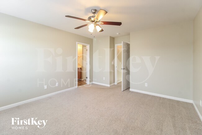 Building Photo - 4640 Midstream Crossing Dr