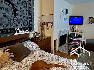 Building Photo - 744 W Gordon Terrace