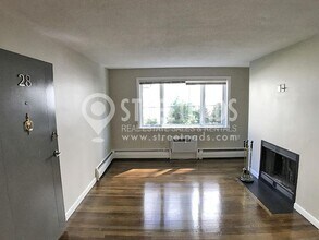 Building Photo - 2 bedroom in Boston MA 02130