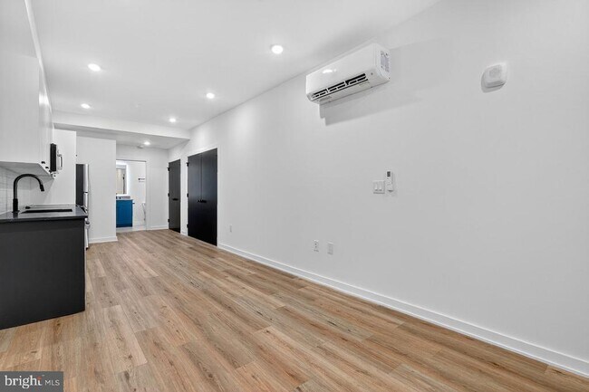 Building Photo - 2219 N 4th St