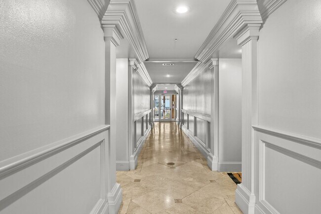 Building Photo - 2B/2B Condo in Old Bay Village – Upgraded ...