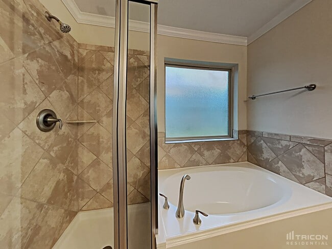 Building Photo - 1607 Hickory Burl Ln