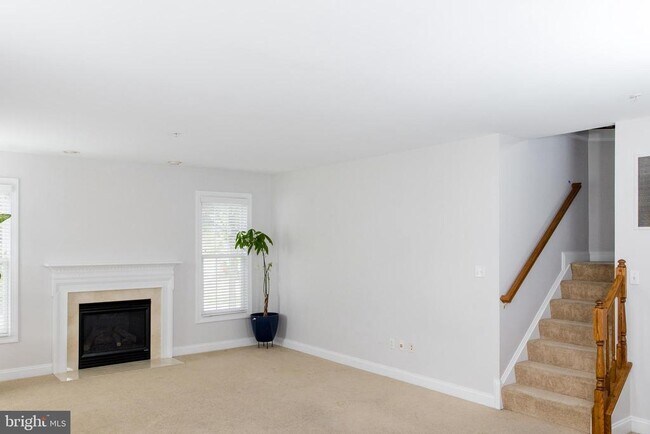 Building Photo - 12711 Goodloes Promise Dr