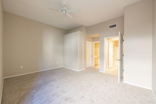 Building Photo - 16357 E Arrow Dr