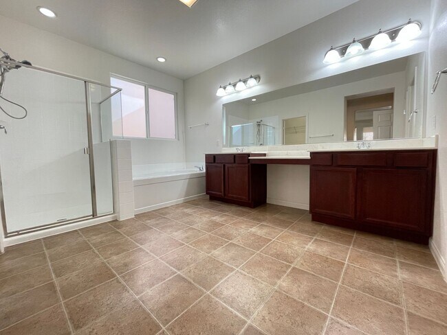 Building Photo - 12056 La Palmera Ave