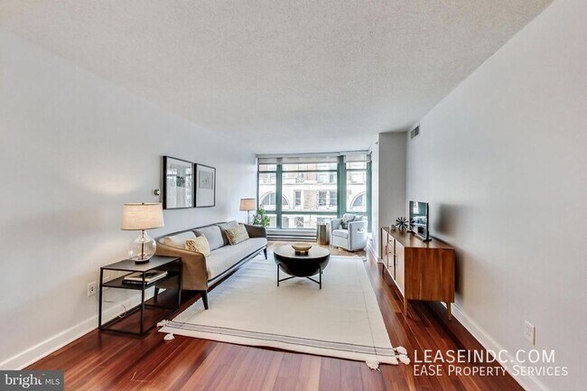 Building Photo - 1150 K St NW