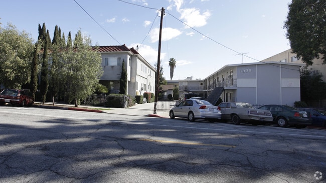 Primary Photo - 1930-1932 Cheremoya Ave