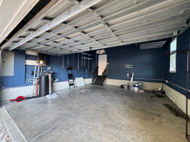 Building Photo - 103 Cape Landing