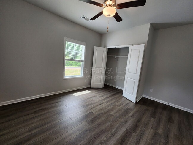 Building Photo - 5265 Wexford Ln