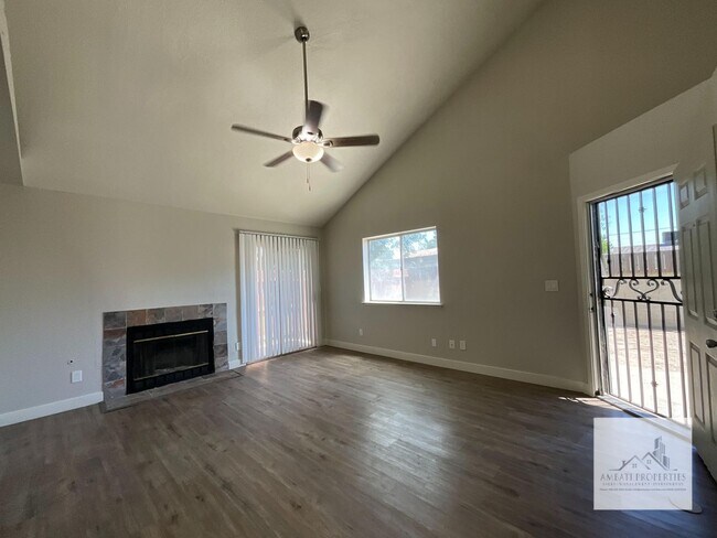 Building Photo - 7016 N Thorne Ave