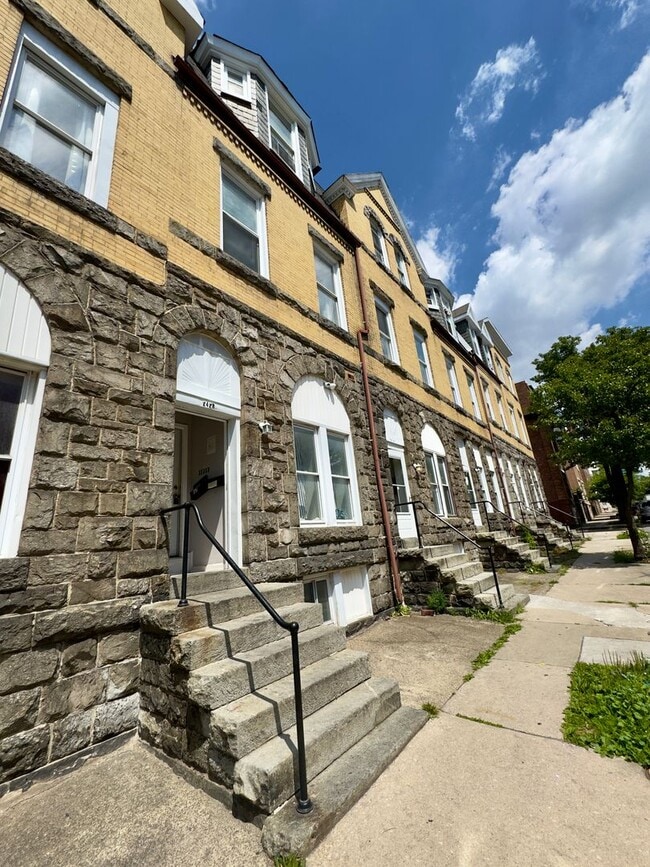 Building Photo - 2428 N Calvert St