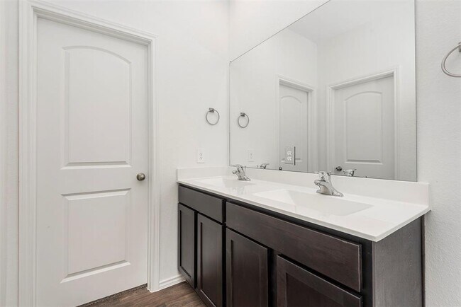 Building Photo - 20352 Tembec Dr