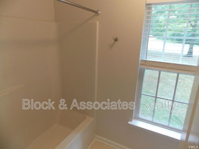 Building Photo - 2506 Patton Ln