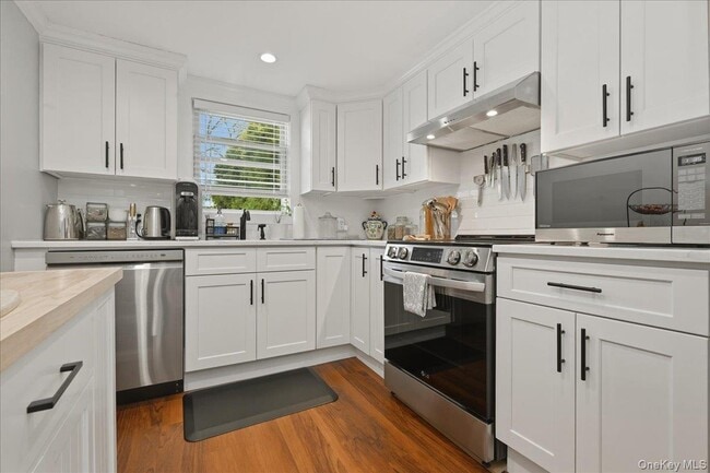 Building Photo - 5 Carlton Ave