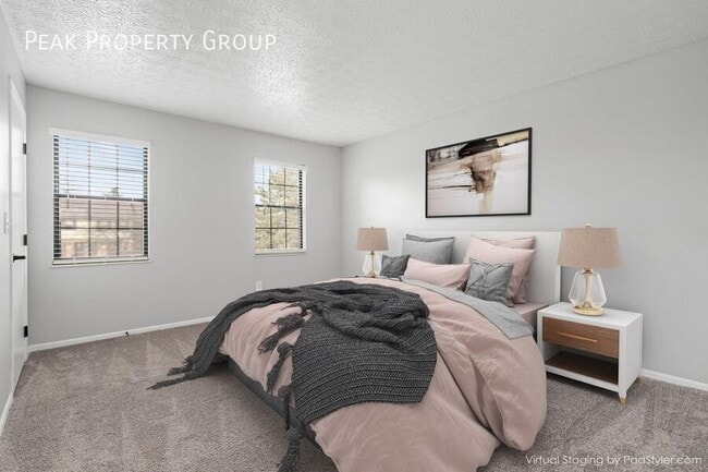 Building Photo - 134 Blakeford Dr
