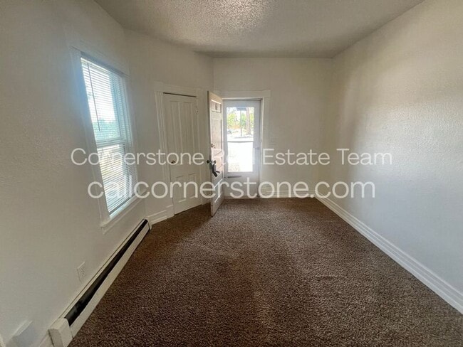 Building Photo - 326 E St Vrain St
