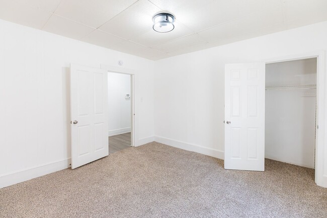 Building Photo - Move-In Ready 4BR Home with Large Backyard