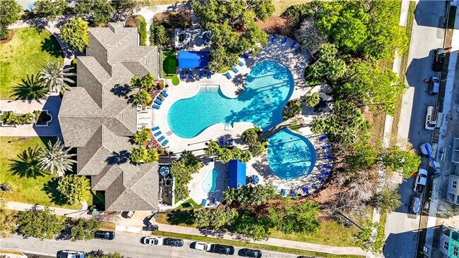 Building Photo - 9739 Meadow Field Cir