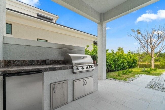 Building Photo - 13026 Artisan Cir