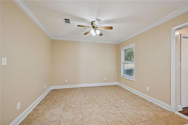 Building Photo - 2216 Teal St